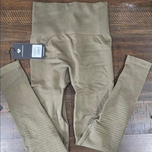 Women’s olive leggings